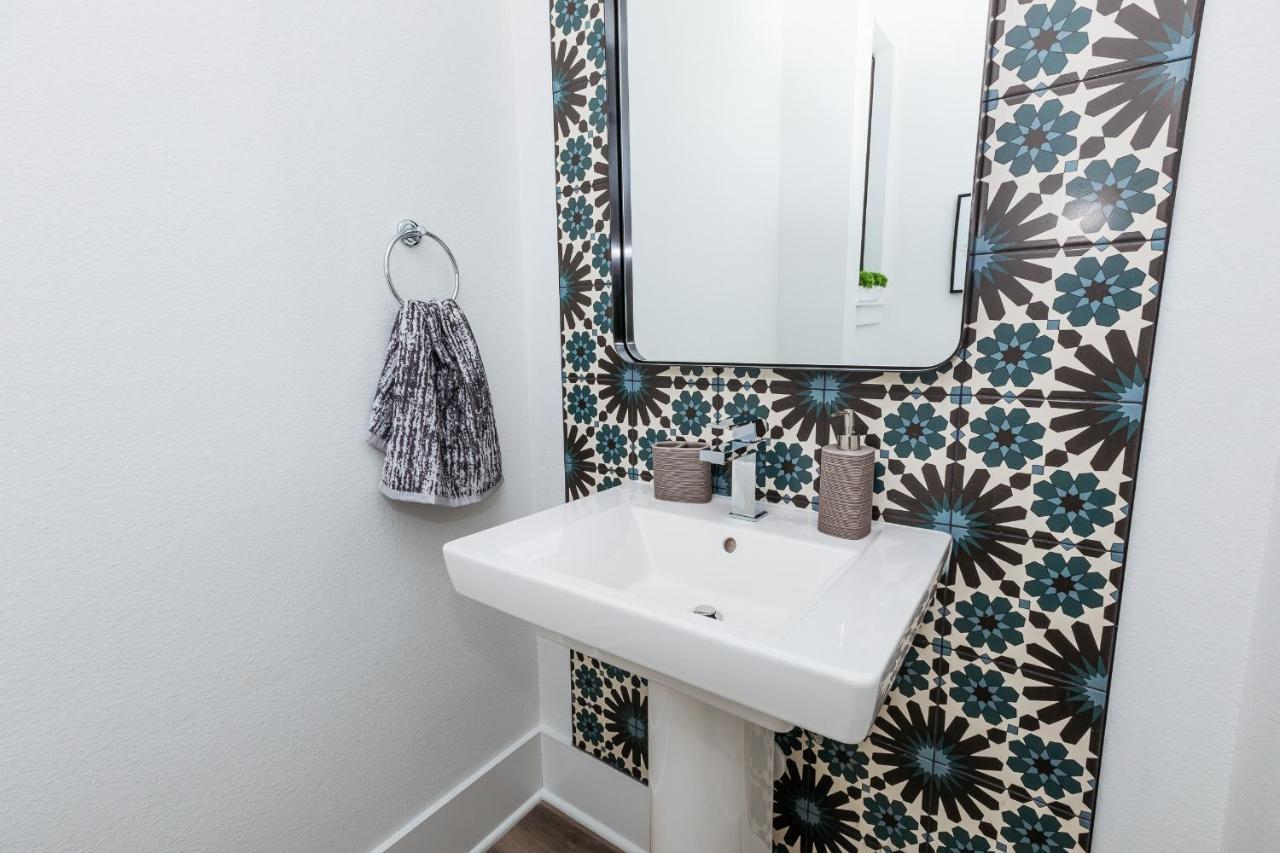 Beautifully Decorated, Modern Downtown Houston Home エクステリア 写真