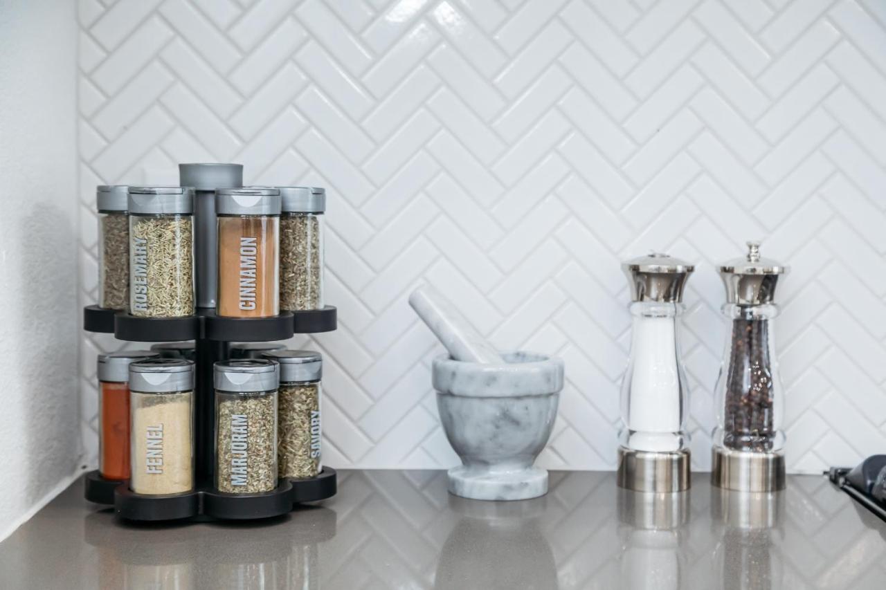 Beautifully Decorated, Modern Downtown Houston Home エクステリア 写真