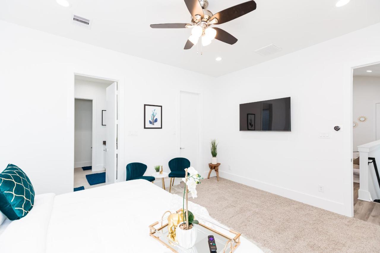 Beautifully Decorated, Modern Downtown Houston Home エクステリア 写真